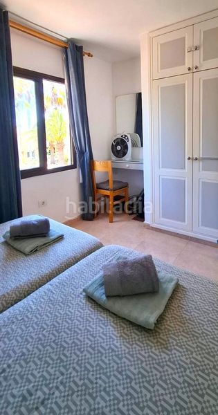 Foto c6e703b1-6b74-4643-93b2-69d32a5d6183. Apartament amb piscina a Corralejo Oliva (La)