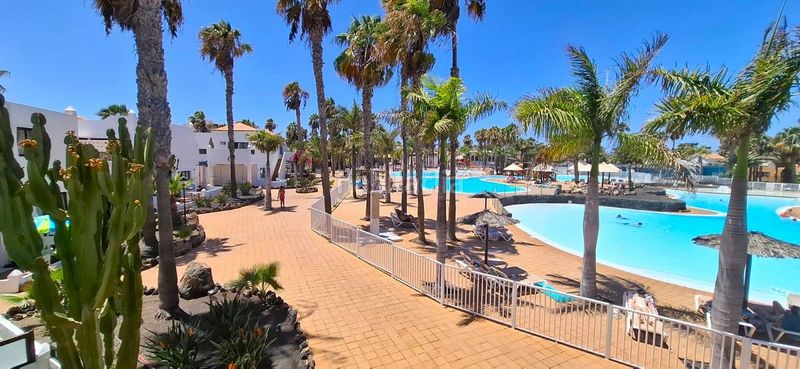 Foto d8bda327-30d3-46c4-ae26-e4153e367ca3. Apartament amb piscina a Corralejo Oliva (La)