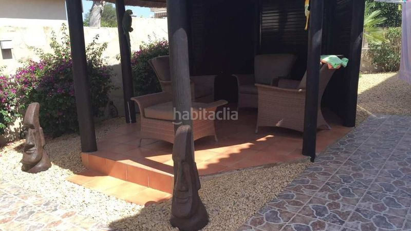 Foto e4bc7afc-c5cb-4f04-b8cd-3b83c08af39c. Casa amb piscina a Benijófar