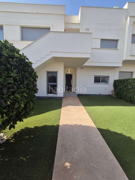 Foto 11020c65-92cc-4f4b-b386-b9a5a5522776. Casa amb piscina a Jacarilla