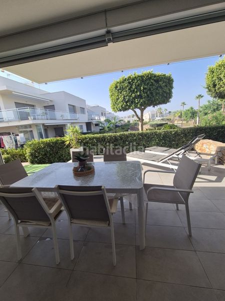 Foto 428ed730-7208-4a95-9147-6ab881ec2829. Casa amb piscina a Jacarilla