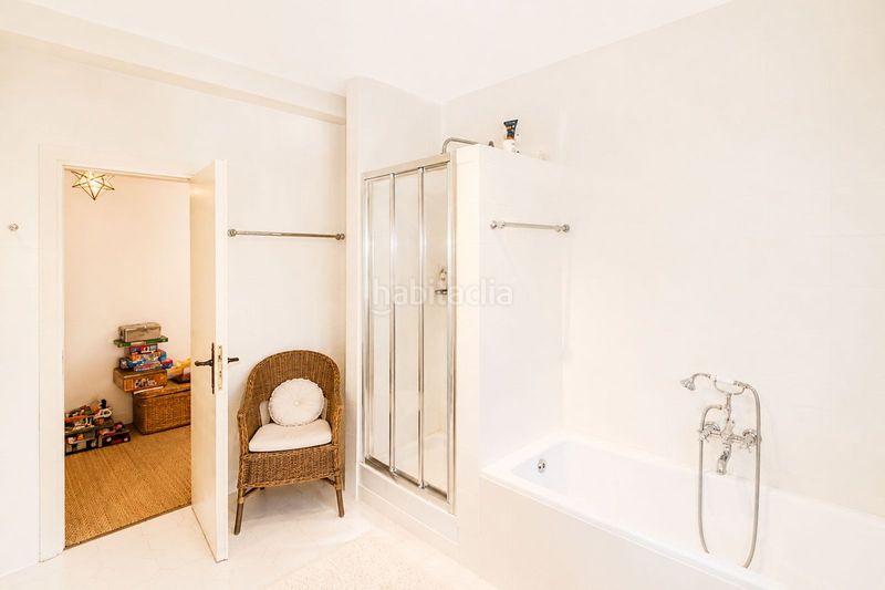 Foto b65464cc-d0f5-4f6c-b956-e4a369050701. Casa amb aparcament a los arqueros - puerto del almendro Benahavís