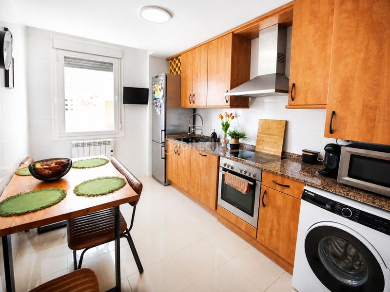 Foto 64f7b823-8ac1-4ec0-befc-eeef58251f03. Apartament a La Duquesa Manilva