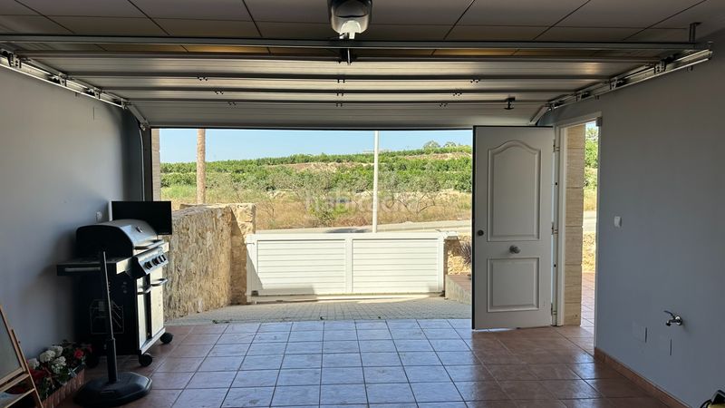 Foto c4f2a244-ec0f-485c-8256-cb29f8c3cf97. Casa adossada amb aparcament a Algorfa
