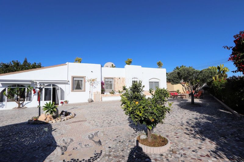 Foto 3501f6f7-2a19-4093-afb1-ca60c94f98a0. Casa amb aparcament piscina a Centro Rojales