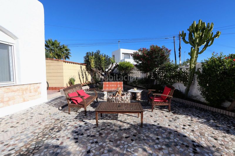 Foto ef041b4a-bc41-478a-92b8-bd05baf94693. Casa amb aparcament piscina a Centro Rojales