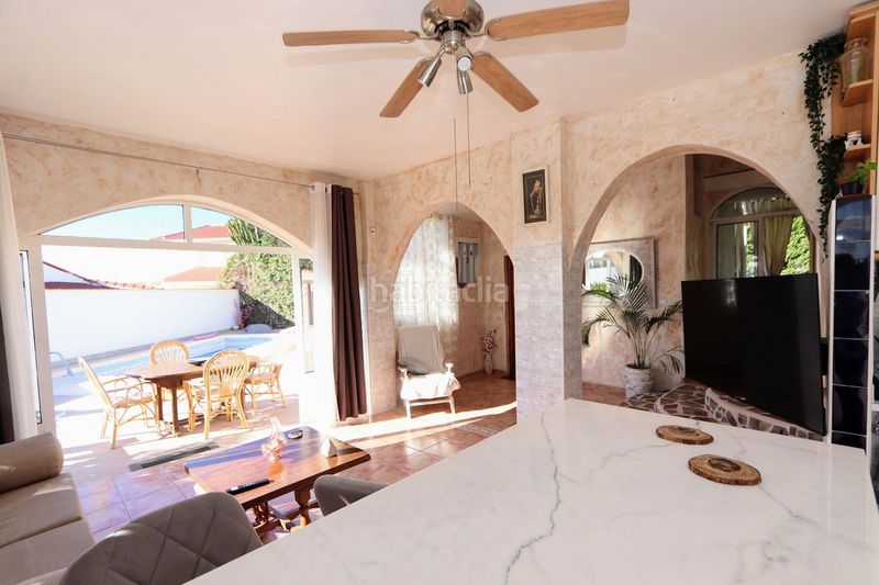 Foto f5ce705b-bf69-438a-ba37-66eadb53ae9b. Casa amb aparcament piscina a Centro Rojales