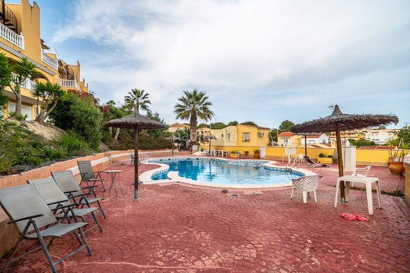 Foto f063e3d1-2806-4440-a743-afef33f1d1eb. Casa amb aparcament a Centro Rojales