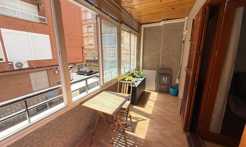 Foto bb28e7b3-3679-4273-8072-45be1f784d2d. Casa amb aparcament a El Acequión Torrevieja