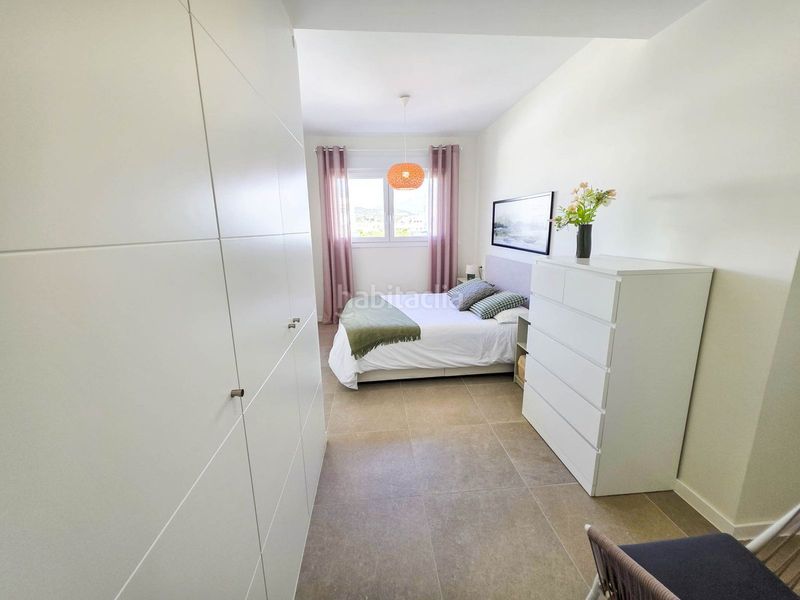 Foto b62380c8-ea1f-454f-ae29-ca9c39233ba3. Casa amb aparcament a Centro Estepona