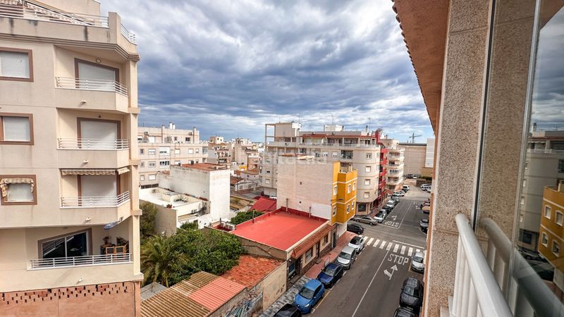 Foto ce93f568-e531-43a3-ad02-3e89e2bad832. Casa a El Molino Torrevieja