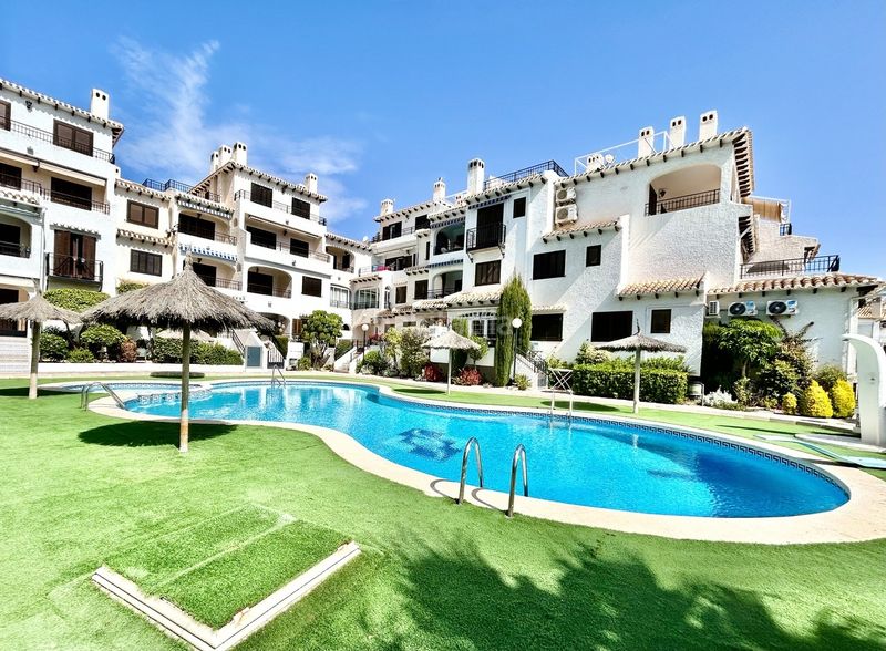 Foto 5da1a677-8baa-4579-9cdd-df473d95fc39. Casa a Cabo Roig Orihuela
