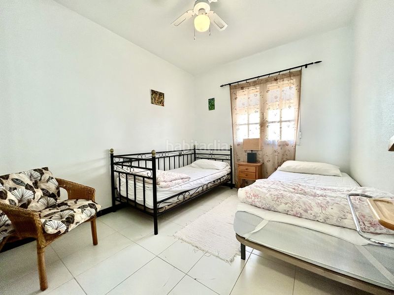 Foto 20ba0650-5c39-45b7-95e7-8daab0edbbc1. Casa amb aparcament a Punta Prima Torrevieja
