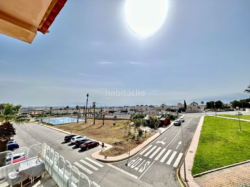 Foto 9f4dcfb5-2678-4ade-b7ec-1ef25529c72a. Casa amb aparcament a Punta Prima Torrevieja