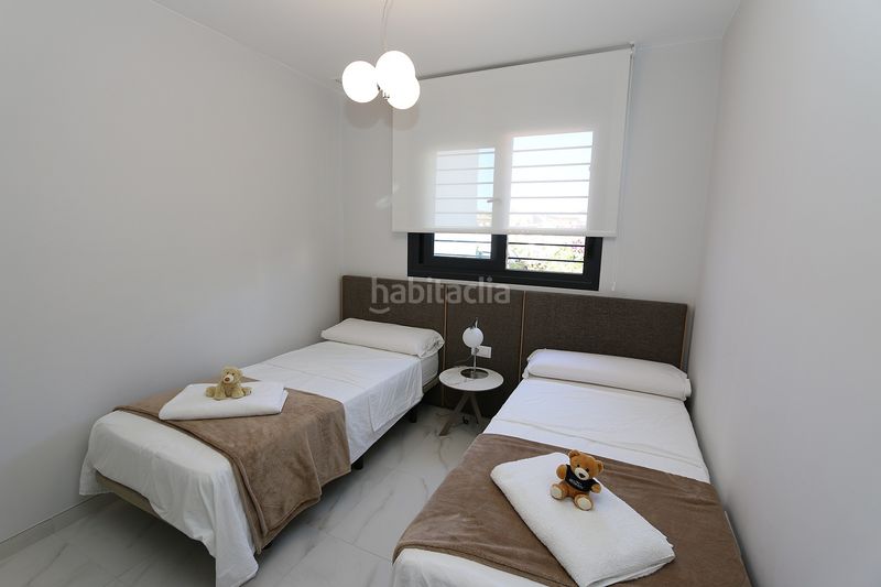 Foto 01dd6f00-f46d-4103-b35d-b12651b2dacd. Casa amb aparcament a Playa Flamenca Orihuela