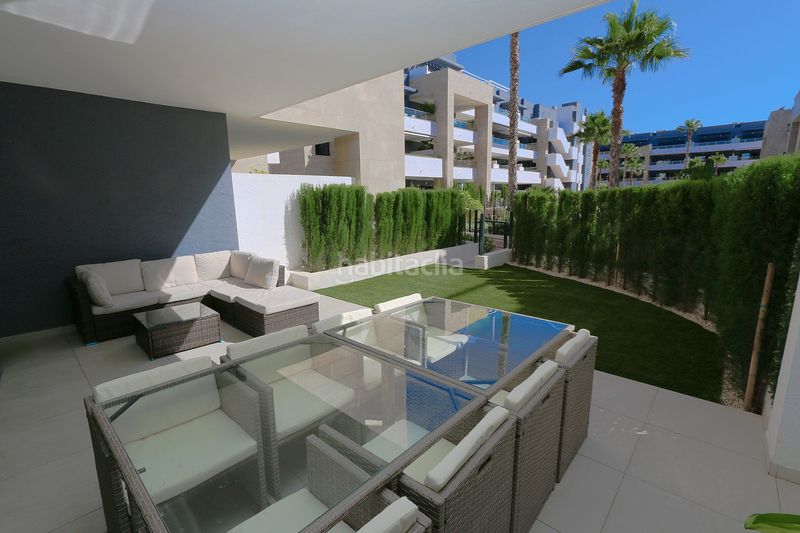Foto 89e85efd-4b70-4555-8466-59598bc08fb2. Casa amb aparcament a Playa Flamenca Orihuela