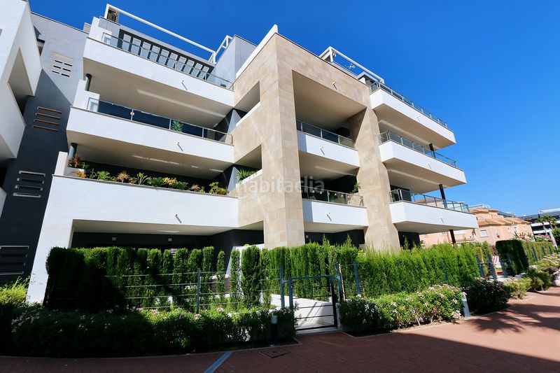 Foto 99e50a71-a238-454d-9e64-c78c82433ca4. Casa amb aparcament a Playa Flamenca Orihuela