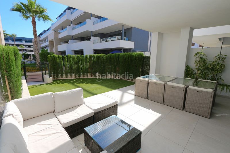 Foto b9cf0016-10d1-47b5-b975-5cb6162eeab3. Casa amb aparcament a Playa Flamenca Orihuela