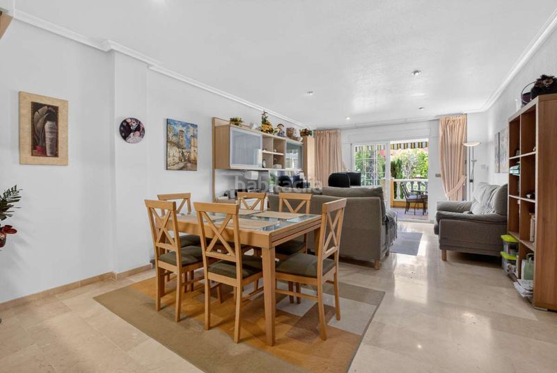 Foto 2cb4ff2b-33a9-4229-afee-0490f4272522. Casa a Cabo Roig Orihuela