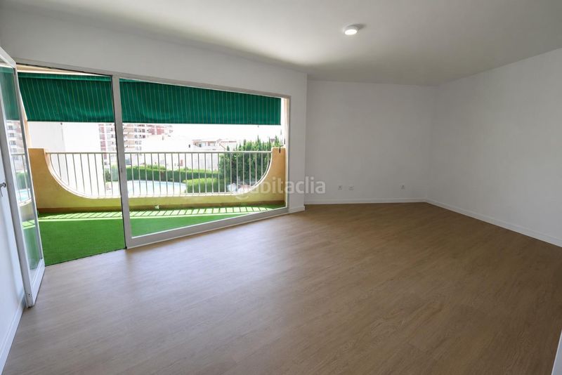 Foto c577895f-fa32-43bd-8eb7-1afb6b3f24e7. Casa amb aparcament a Cabo Roig Orihuela