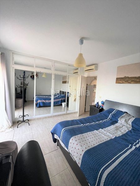 Foto 2d1744cd-4e34-4a4d-81ac-43ba217fb460. Apartament amb piscina a Centro Nerja
