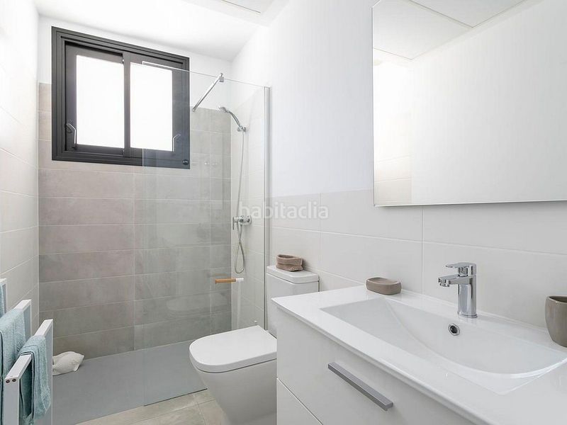 Foto 561bf579-b2aa-4a10-baf0-6724a2a050d0. Casa amb aparcament piscina a Calasparra