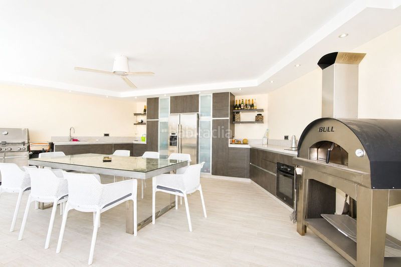 Foto cd905e63-eb6c-4b9c-a4c5-c08732dd0635. Casa a Elviria Marbella