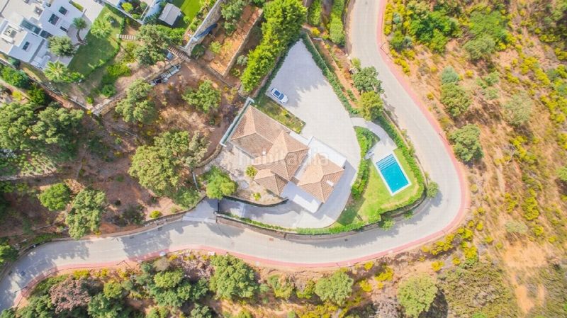 Foto 6dfddbcd-01f8-4d3d-9f32-47baf5856819. Casa amb aparcament a Santa María Marbella