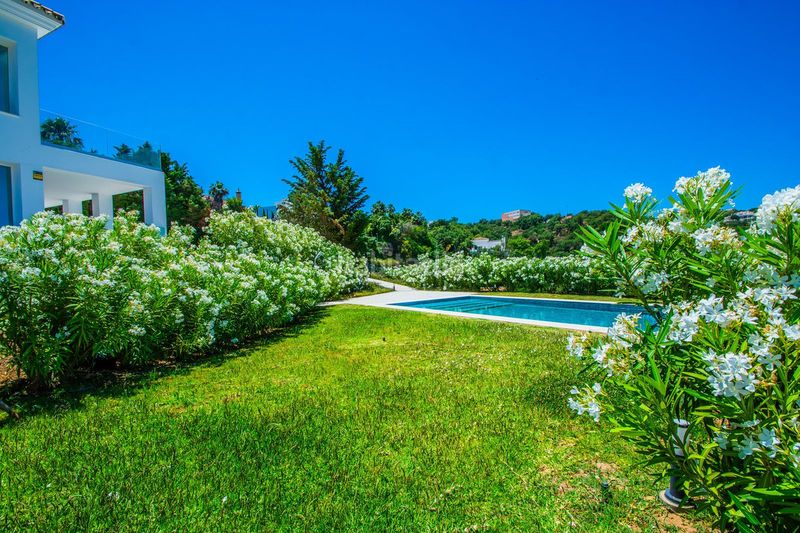 Foto 737a7a09-8c65-4889-b2bd-c3fc60c3b00c. Casa amb aparcament a Santa María Marbella