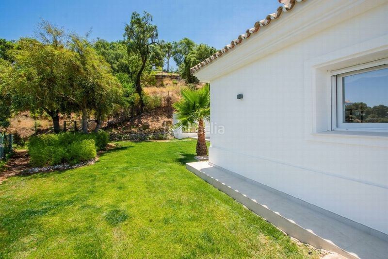 Foto b73fdab2-0c61-467a-b81f-972dd95bf194. Casa amb aparcament a Santa María Marbella