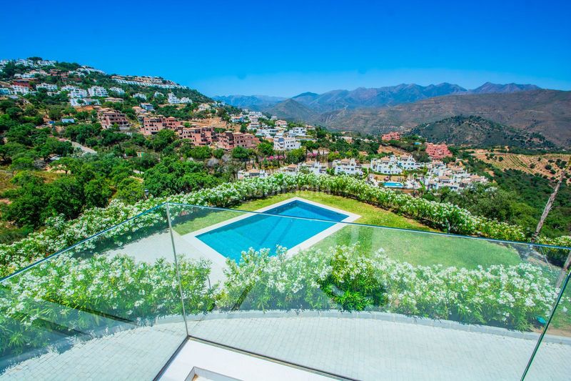 Foto e9b8e18f-bdfa-4e5b-a390-21ad04ce8282. Casa amb aparcament a Santa María Marbella