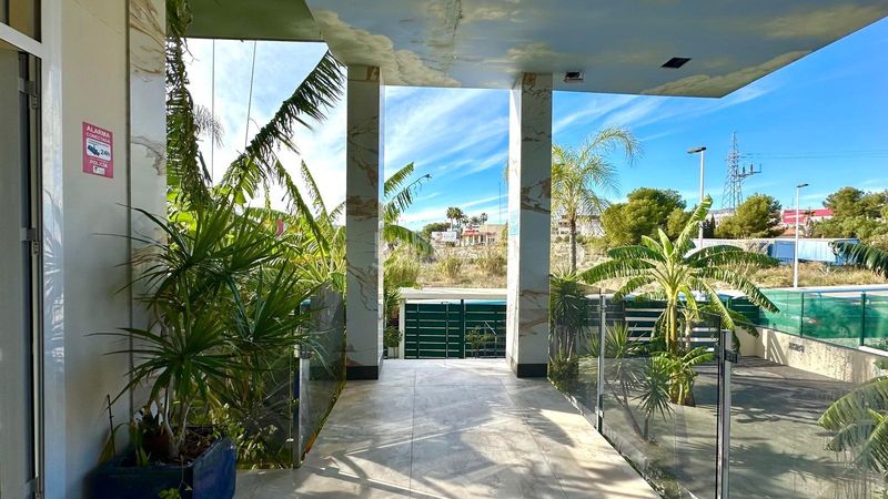 Foto cd497f2d-efb3-46c8-858a-5e65c92aa7cf. Casa a cala Finestrat Finestrat