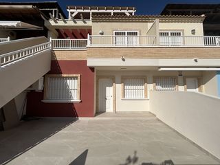 Haus in Pilar de la Horadada Ciudad