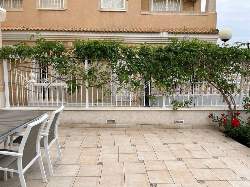 Foto d7bd4425-f8c9-437d-93aa-dfdebd05b0c8. Casa a Centro Alcázares (Los)