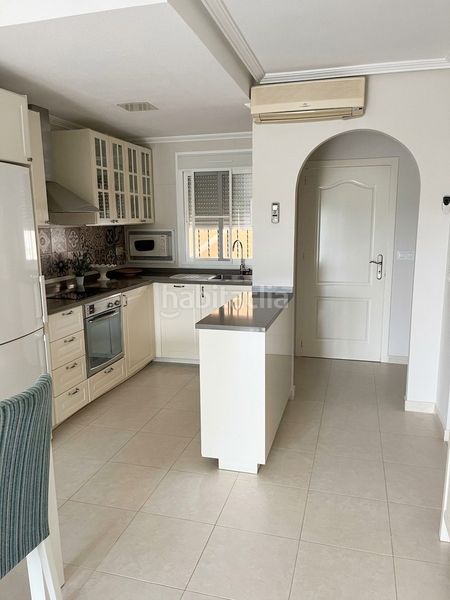 Foto e0c2ee8a-ce42-41eb-a20d-b65281e5d0e5. Casa a Centro Alcázares (Los)