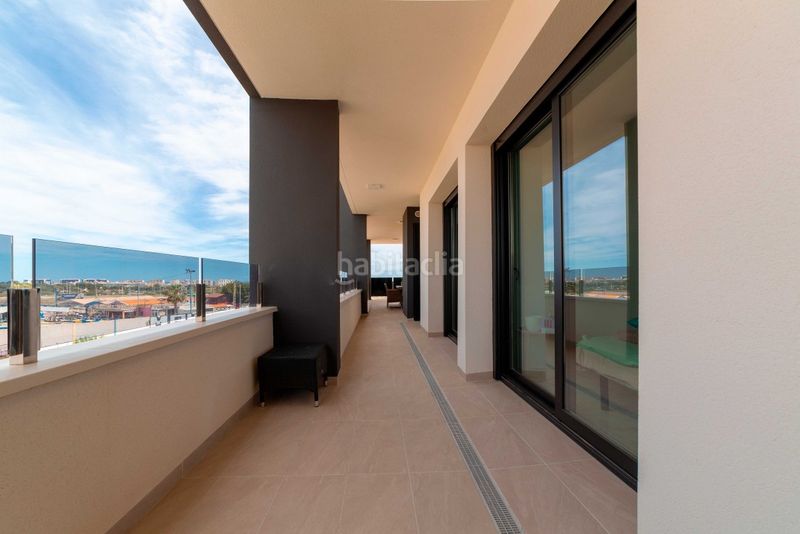Foto feee960f-d0d1-454d-b231-281598081835. Apartament amb aparcament a La Zenia Orihuela