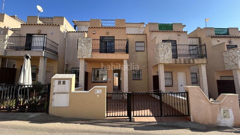 Foto 9120e361-6808-42f0-8b09-f120b85e025d. Casa adossada a Punta Prima Torrevieja