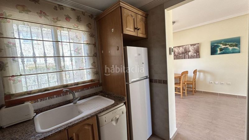 Foto b4da3179-2be7-48d2-bfdf-be012ae31c23. Casa adossada a Punta Prima Torrevieja