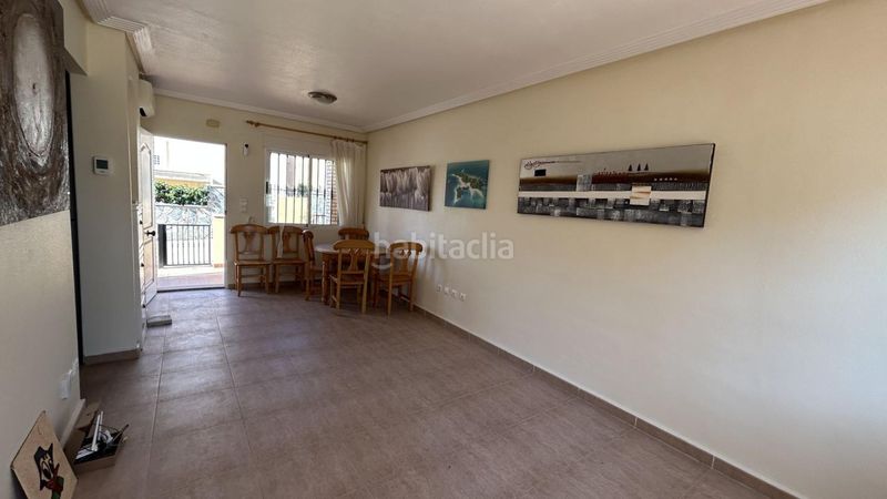 Foto ce9387a2-c693-4450-8a3c-cfc826383af5. Casa adossada a Punta Prima Torrevieja