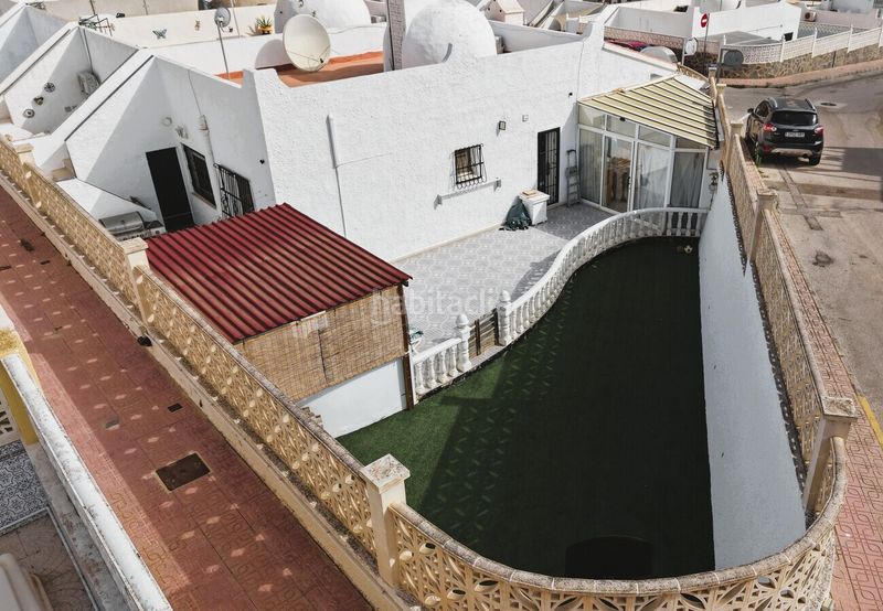 Foto 8b13f23e-65ff-422a-97a9-dd44897a999f. Casa amb aparcament a Playa Flamenca Orihuela