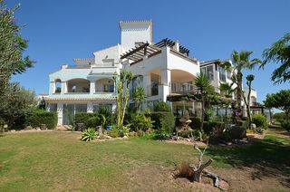 Casa a Jerónimo y Avileses
