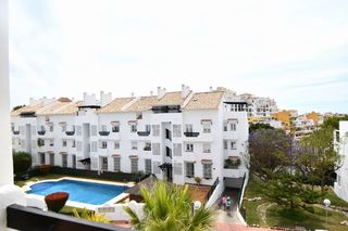 Apartament a Zona Centro Comercial Torrequebrada