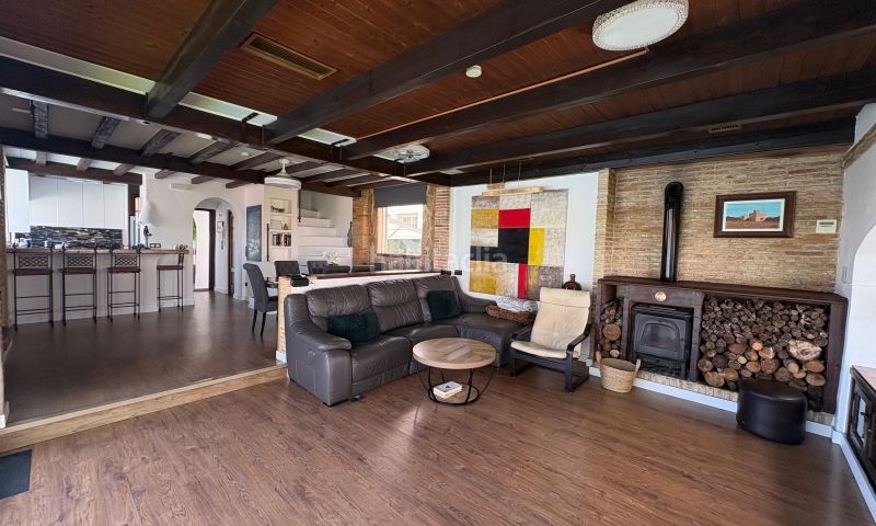 Foto 76bdf807-c1ff-41c9-ab5f-a1db6672e9f2. Casa amb piscina a Playa Flamenca Orihuela