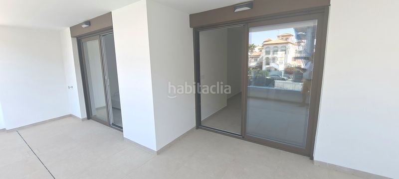 Foto 12f21dad-e0a3-48bc-ac1f-e2c2b0e9161c. Apartament amb aparcament a La Zenia Orihuela