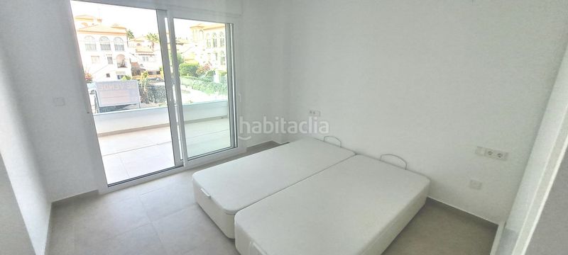 Foto cfff4fa8-8a76-48ac-a182-3061dcf23b0f. Apartament amb aparcament a La Zenia Orihuela