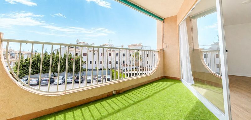 Foto e4b7d18d-37d4-49a0-8c71-ad5a08d6fbd1. Apartament amb aparcament a La Zenia Orihuela
