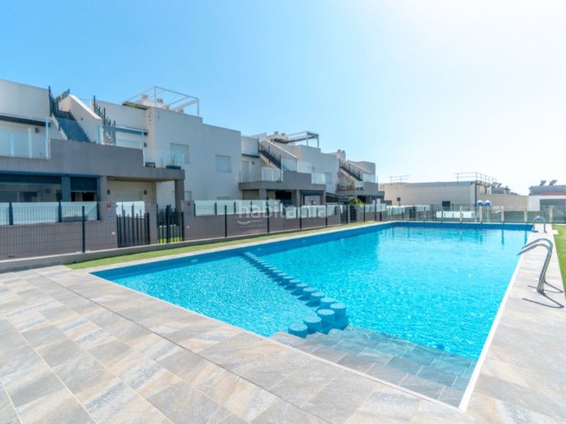 Foto 9f5d4a1c-a324-4b0a-ba22-19f8360017c9. Apartament a Parque Acuático - Sector 25 Torrevieja