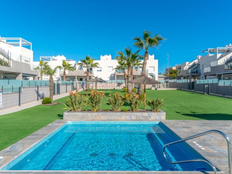 Foto ea506ea9-9cc6-4e92-9eeb-9af4fb077788. Apartament a Parque Acuático - Sector 25 Torrevieja