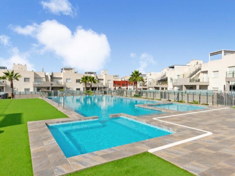 Foto f09f20a5-fc17-4e95-b19a-e003ef6a7676. Apartament a Parque Acuático - Sector 25 Torrevieja