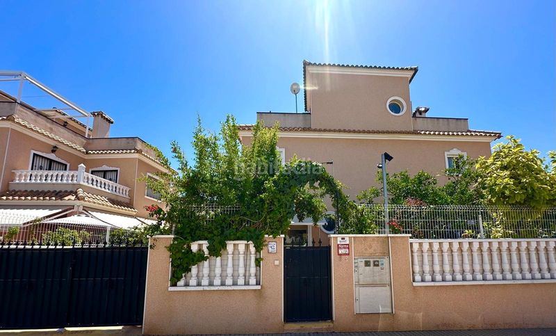 Foto e46ea108-85fd-489c-8220-f57c8831268e. Casa amb piscina a La Regia Orihuela